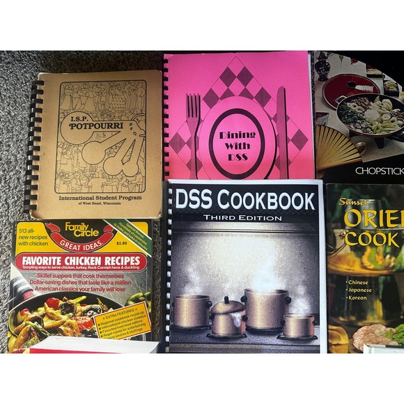 13 Assortment Lot Classic Recipe Cookbooks WE Energies Crisco American Heart - Picture 7 of 11